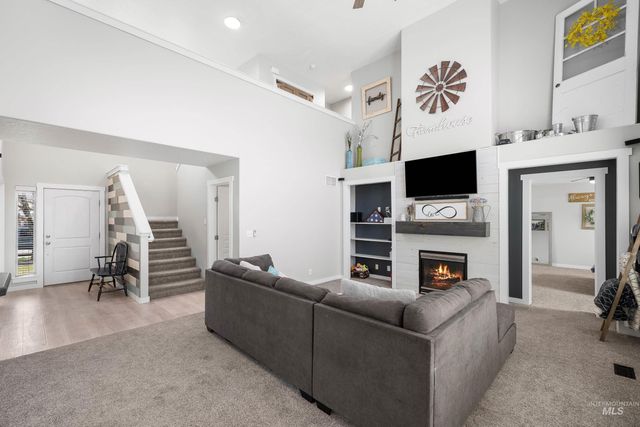 2223 N Maroon Ave, Kuna, ID 83634