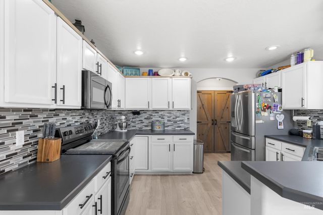 2223 N Maroon Ave, Kuna, ID 83634