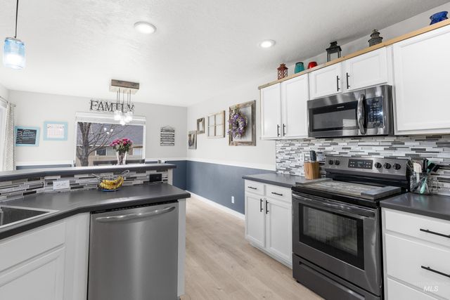 2223 N Maroon Ave, Kuna, ID 83634