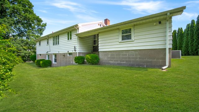 76 Milardo Lane, Middletown, CT 06457