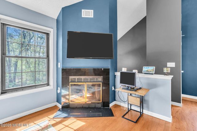 305 Owls Nest Court, Jackson, NJ 08527