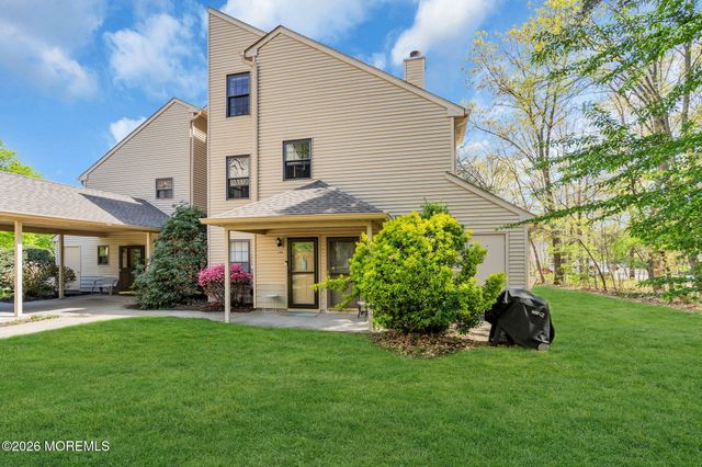 305 Owls Nest Court, Jackson, NJ 08527