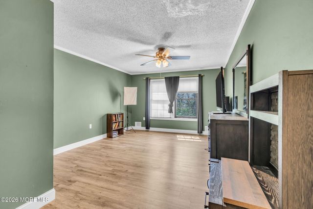 305 Owls Nest Court, Jackson, NJ 08527