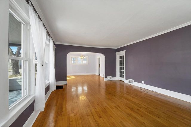 866 HOWARD STREET, Green Bay, WI 54303