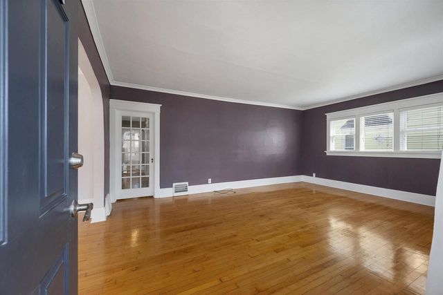 866 HOWARD STREET, Green Bay, WI 54303