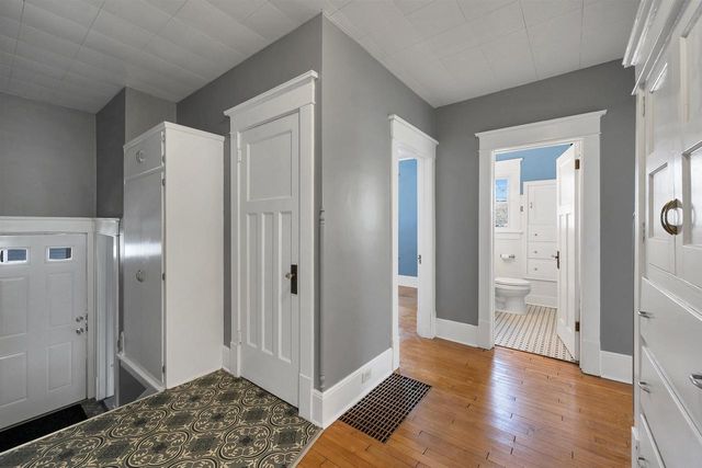 866 HOWARD STREET, Green Bay, WI 54303