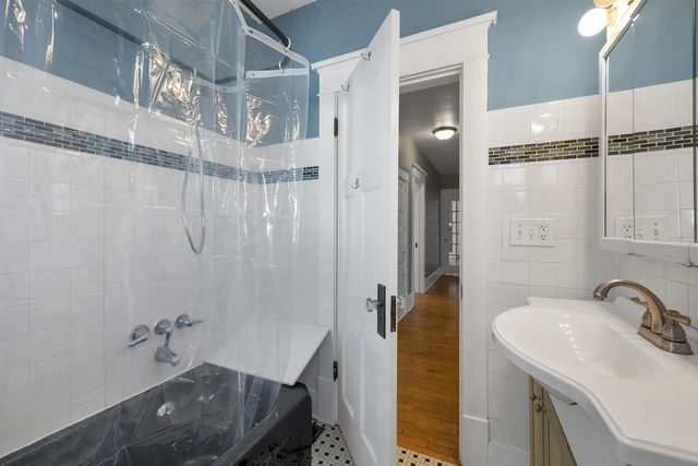 866 HOWARD STREET, Green Bay, WI 54303