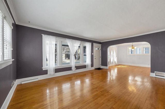 866 HOWARD STREET, Green Bay, WI 54303