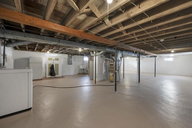 866 HOWARD STREET, Green Bay, WI 54303