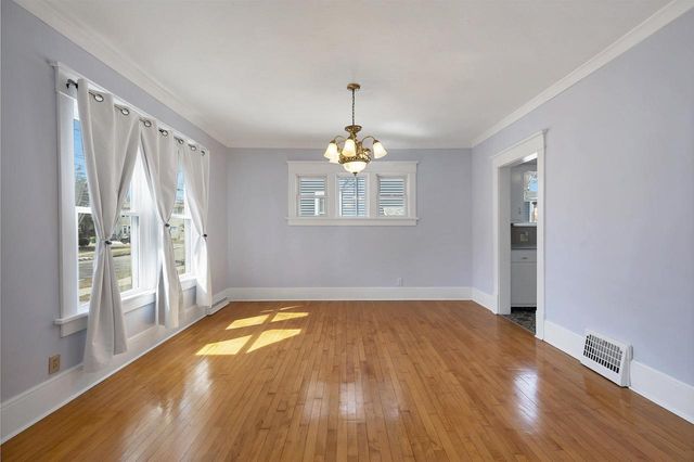 866 HOWARD STREET, Green Bay, WI 54303