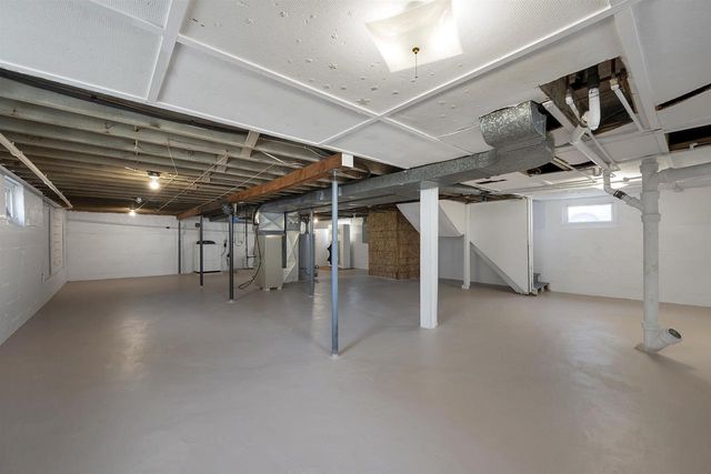 866 HOWARD STREET, Green Bay, WI 54303