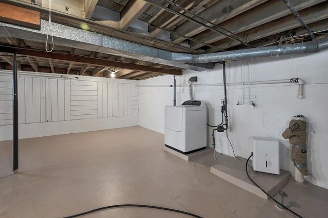 866 HOWARD STREET, Green Bay, WI 54303