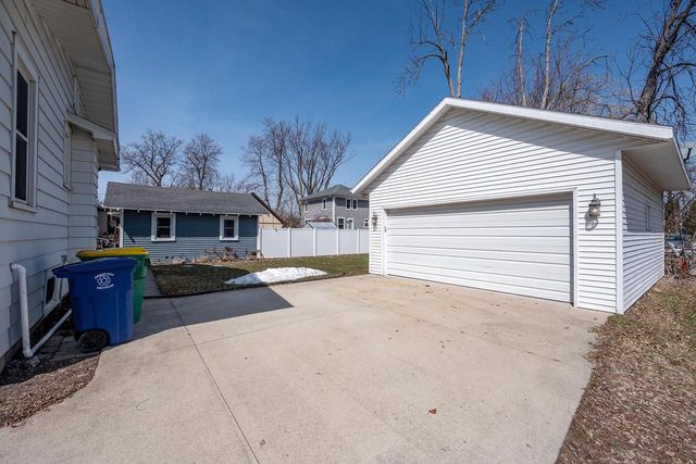 866 HOWARD STREET, Green Bay, WI 54303