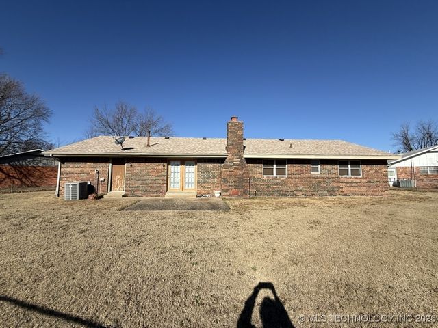 908 Colonial Court, Pryor, OK 74361