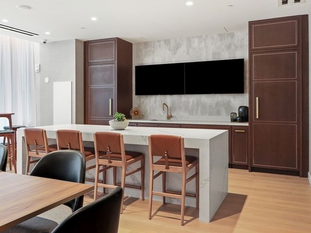 380 Harrison Ave 1013, Boston, MA 02118