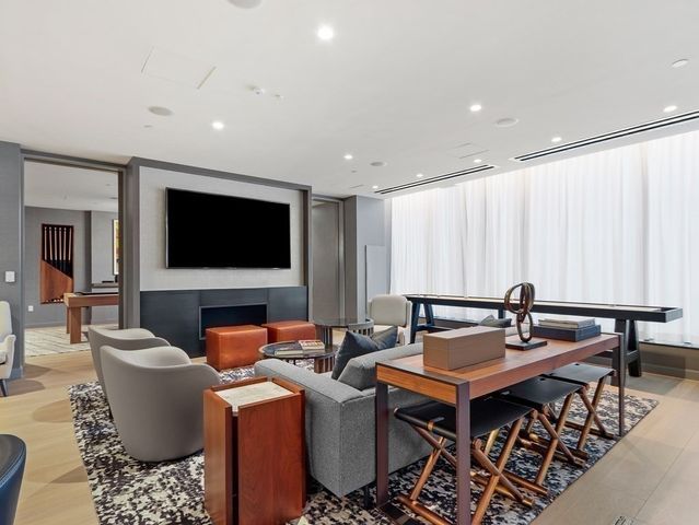 380 Harrison Ave 1013, Boston, MA 02118