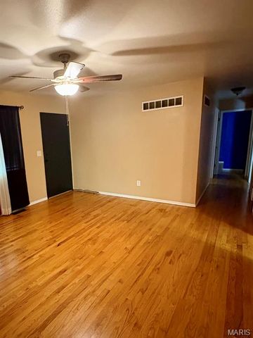 11940 San Andres Drive, St Louis, MO 63138