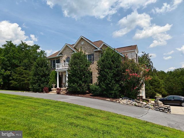 644 BEALL AVE, Luray, VA 22835