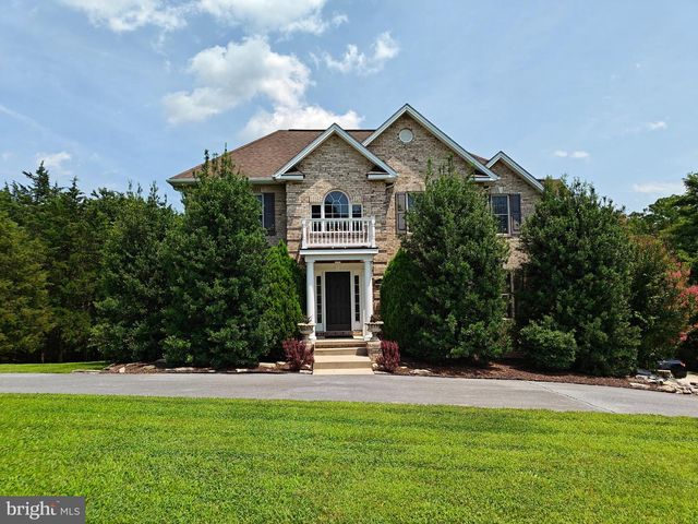 644 BEALL AVE, Luray, VA 22835