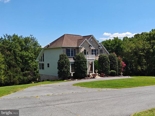 644 BEALL AVE, Luray, VA 22835