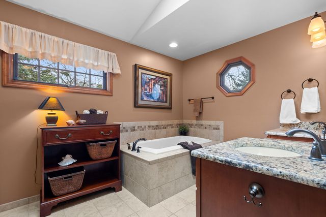 3810 Church Hill Lane, Crystal Lake, IL 60014