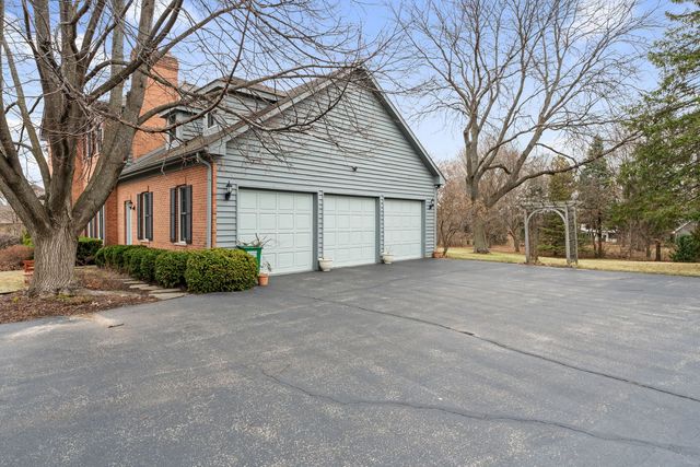3810 Church Hill Lane, Crystal Lake, IL 60014