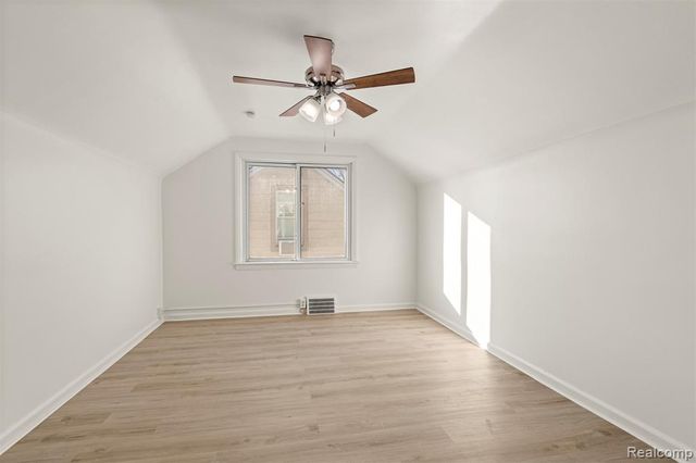 24820 New York Street, Dearborn, MI 48124