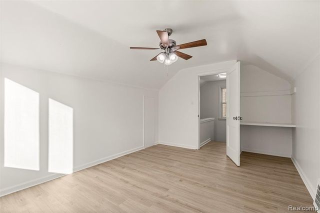 24820 New York Street, Dearborn, MI 48124