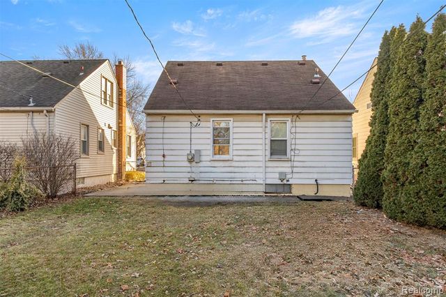 24820 New York Street, Dearborn, MI 48124