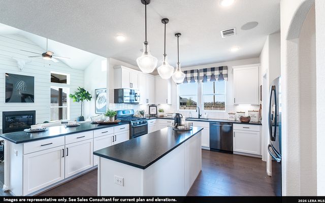 146 Richard Drive, Castroville, TX 78009