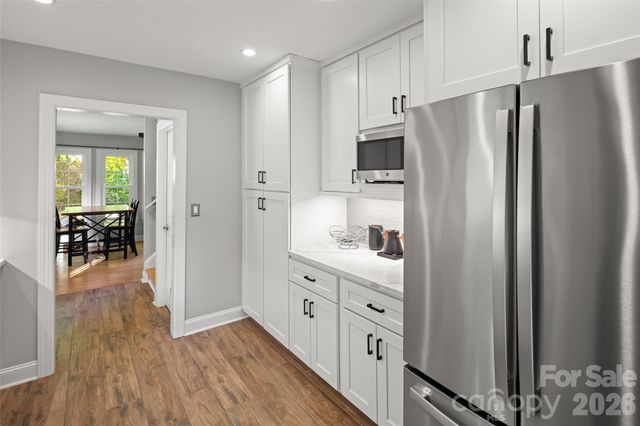 229 Sandstone Lane, Hendersonville, NC 28739