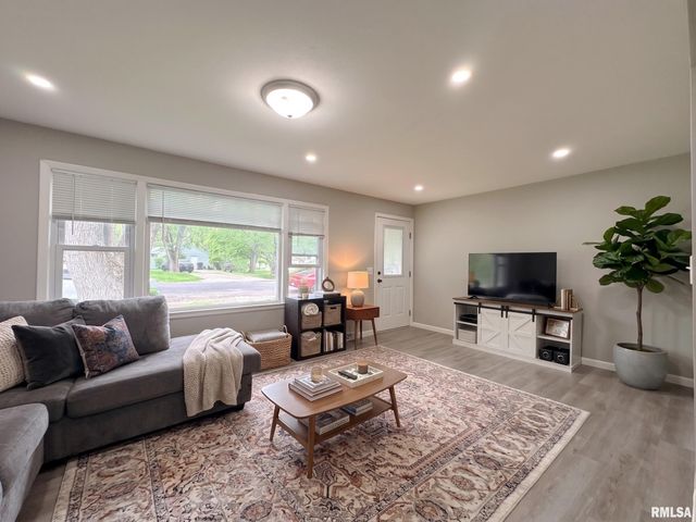 1020-1022 S ALLEN Avenue, Peoria, IL 61605