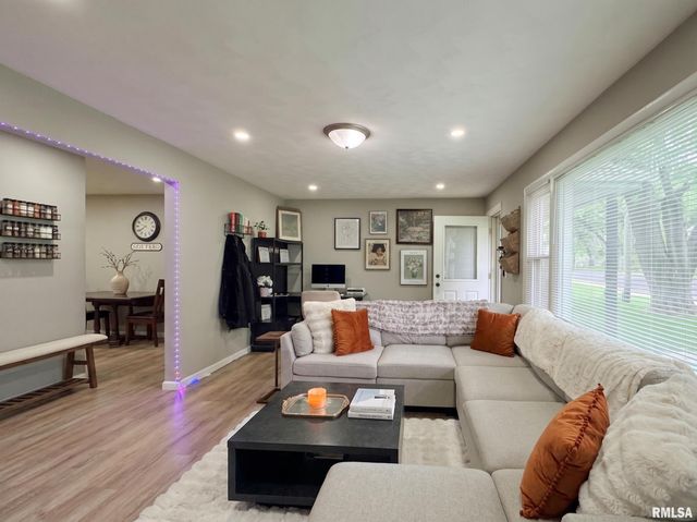 1020-1022 S ALLEN Avenue, Peoria, IL 61605