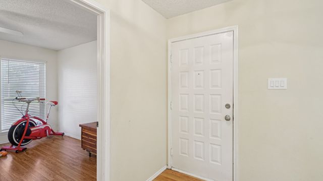 25 Gittiban Place, Pantego, TX 76013