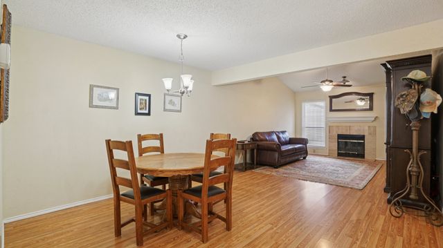 25 Gittiban Place, Pantego, TX 76013