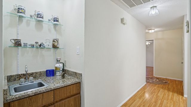 25 Gittiban Place, Pantego, TX 76013