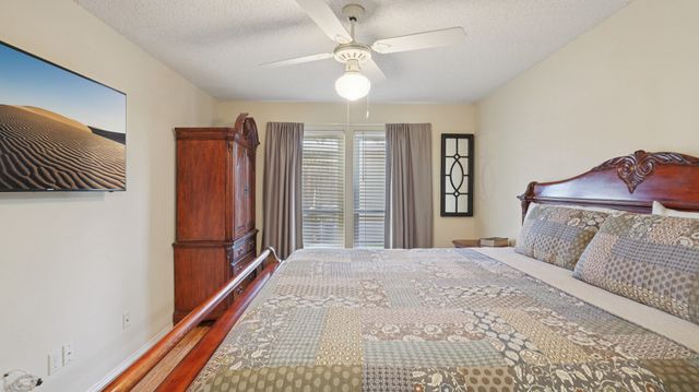 25 Gittiban Place, Pantego, TX 76013