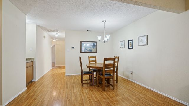 25 Gittiban Place, Pantego, TX 76013