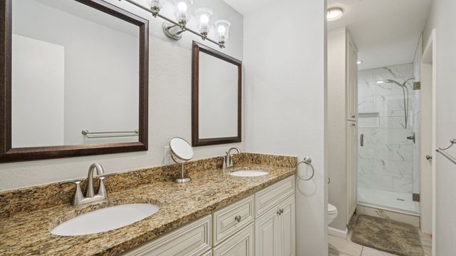 25 Gittiban Place, Pantego, TX 76013