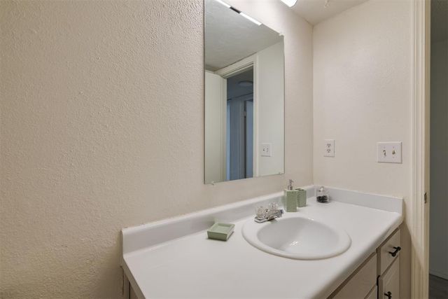 2620 N Ann Arbor Avenue 112, Oklahoma City, OK 73127