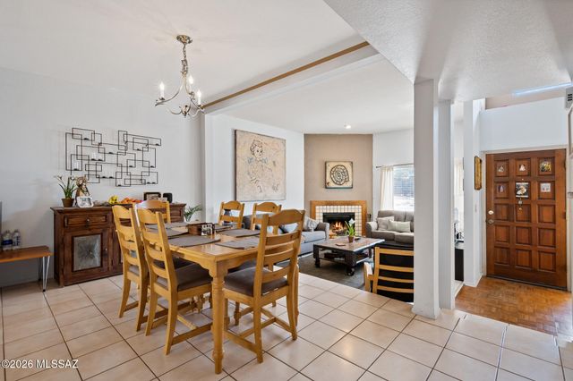 2533 N Ironwood Ridge Drive, Tucson, AZ 85745