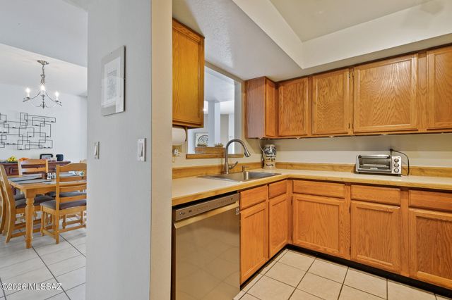 2533 N Ironwood Ridge Drive, Tucson, AZ 85745
