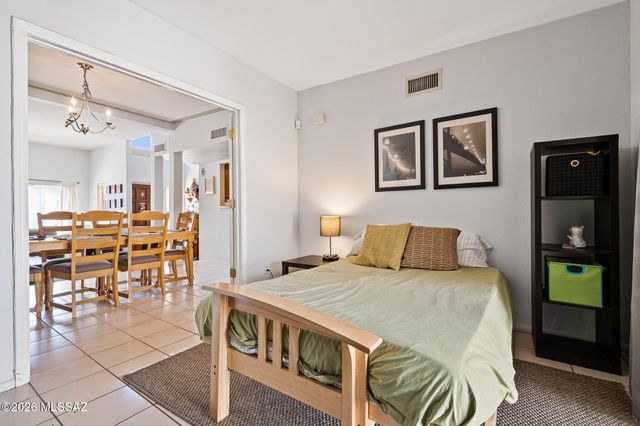 2533 N Ironwood Ridge Drive, Tucson, AZ 85745