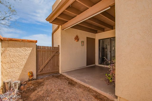 2533 N Ironwood Ridge Drive, Tucson, AZ 85745