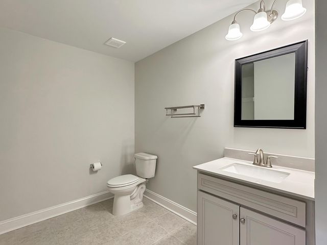 229 Shadybrook Drive, Summerville, SC 29486