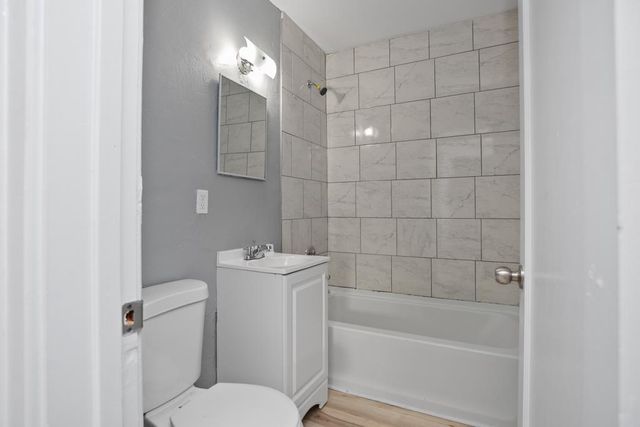 115 N CLAY STREET, Green Bay, WI 54301