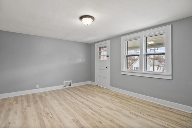 115 N CLAY STREET, Green Bay, WI 54301