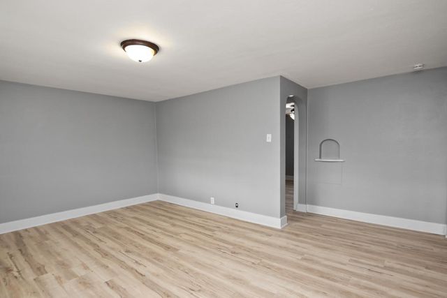 115 N CLAY STREET, Green Bay, WI 54301