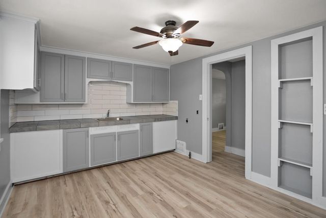 115 N CLAY STREET, Green Bay, WI 54301