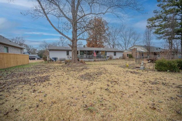 109 Pin Oak Drive, Cabot, AR 72023